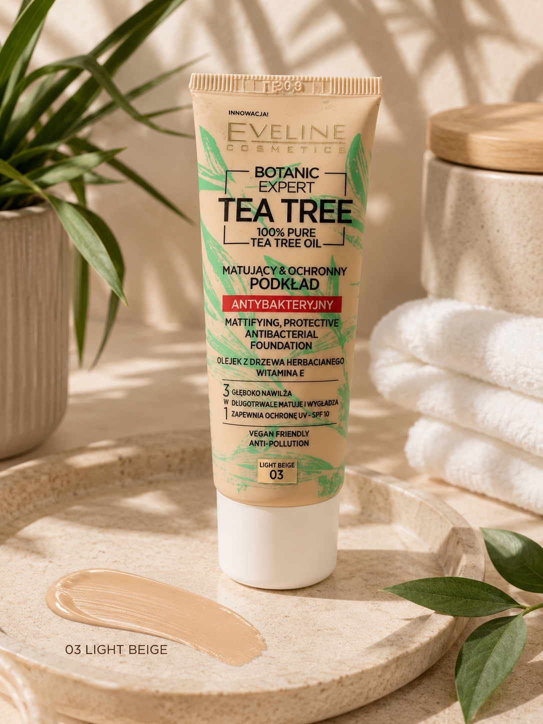 Eveline Cosmetics Botanic Expert Tea Tree – Matujący i ochronny podkład antybakteryjny 03 Light Beige