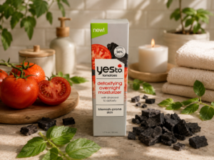 Yes To Tomatoes Detoxifying Overnight Moisturizer – Detoksykujący krem na noc z węglem aktywnym do cery problematycznej 50 ml