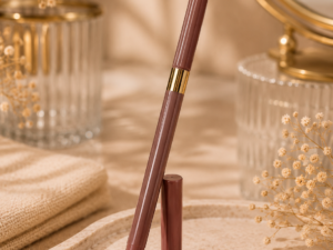 Eveline Varieté Waterproof Lip Pencil – Konturówka do ust 06 Hazelnut